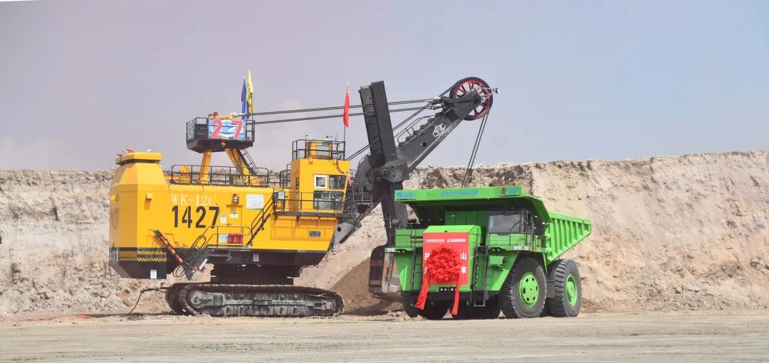 電動(dòng)輪礦用自卸車(chē).jpg 電動(dòng)輪礦用自卸車(chē).jpg