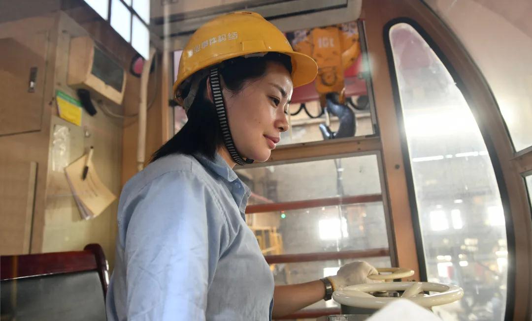 王芳 高空中的“守護者”.jpg